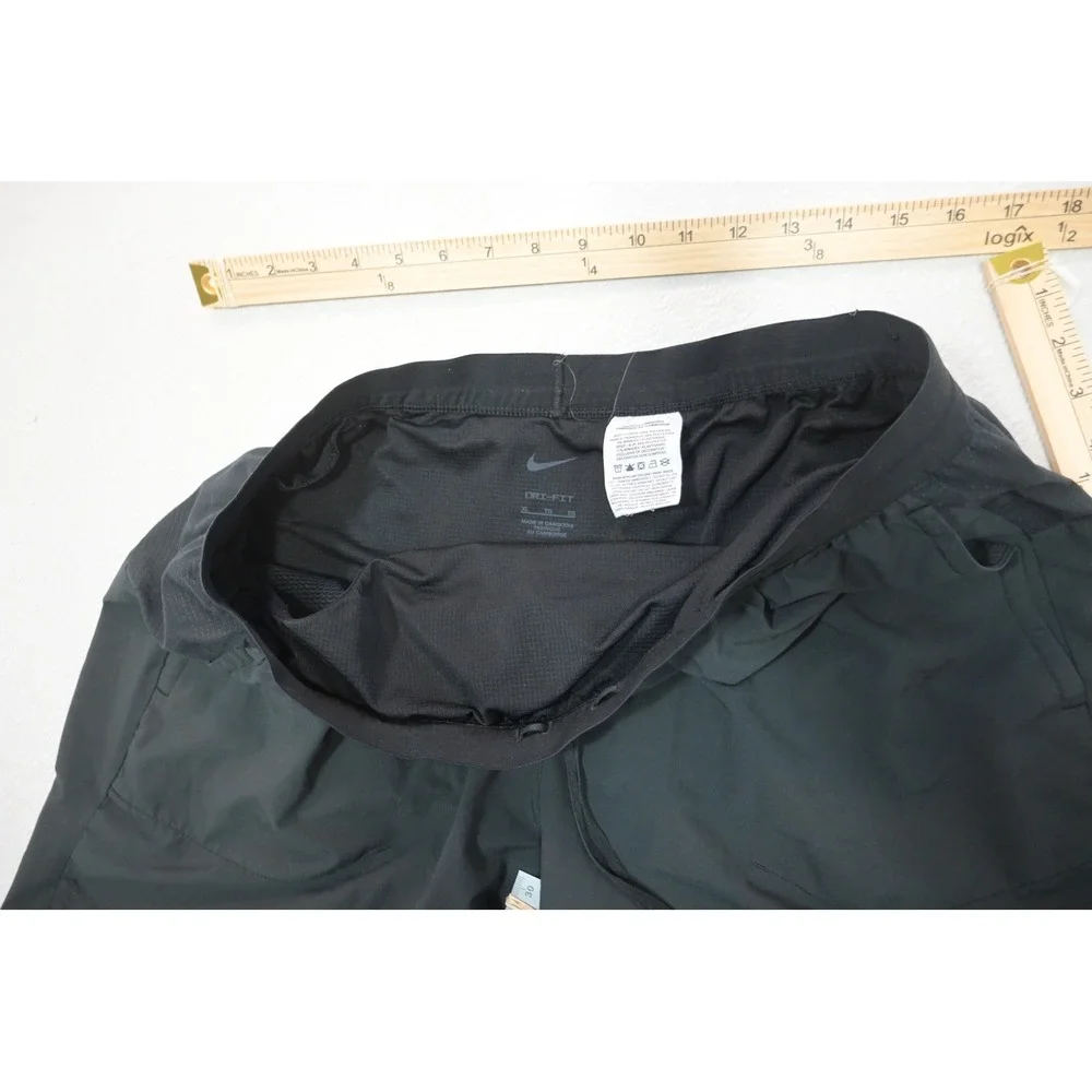 Nike Running Gym Shorts Mens XL Black Dri-FIT Mesh Back Zip Pocket Excellent